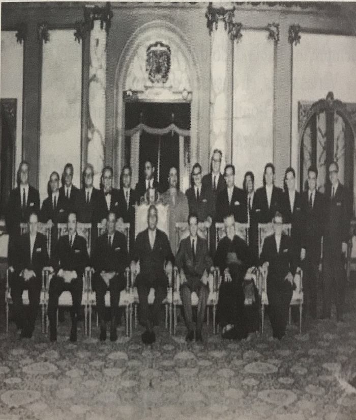 Retrato grupal del Consejo de Estado en el Palacio Nacional